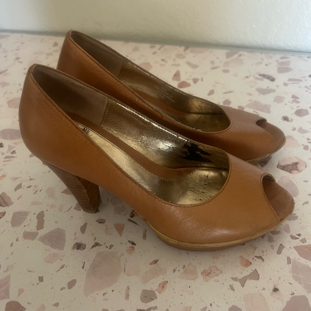 Elegant Tan Peep-Toe Heels